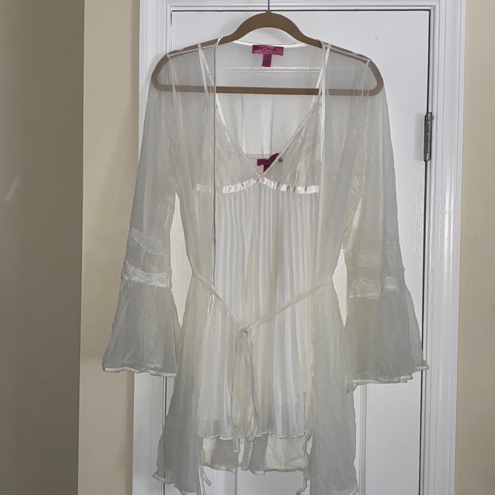Beautiful Betsy Johnson lingerie set!!